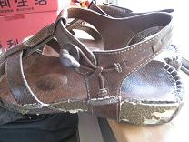 20110703-broken-shoes